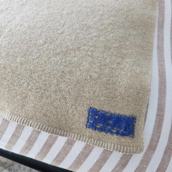 The Albany Denver Antique Wool Pendleton Hotel Blanket - Picture 6 of 12